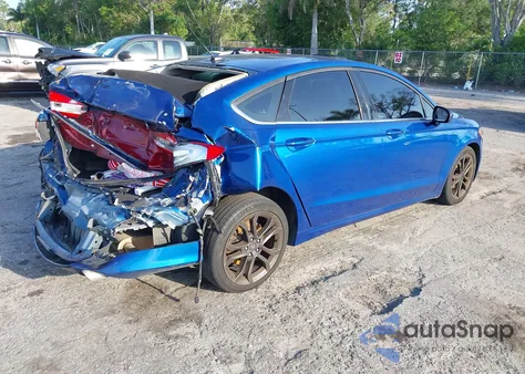 2018 Ford Fusion S из США, поврежденный, VIN 3FA6P0G77JR114920